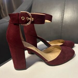 Stunning Unisa burgundy heel shoes size 7.5. Barely worn, great condition.